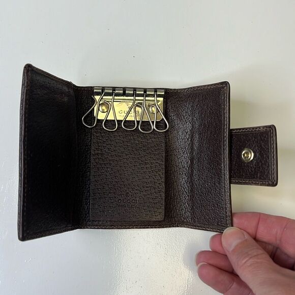 GUCCI Monogram Key Holder GG Canvas Signature Logo & unbranded keychain - Picture 4 of 14